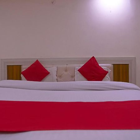 Oyo Flagship 79289 Hotel Grand Keshav Ghaziabad Zewnętrze zdjęcie