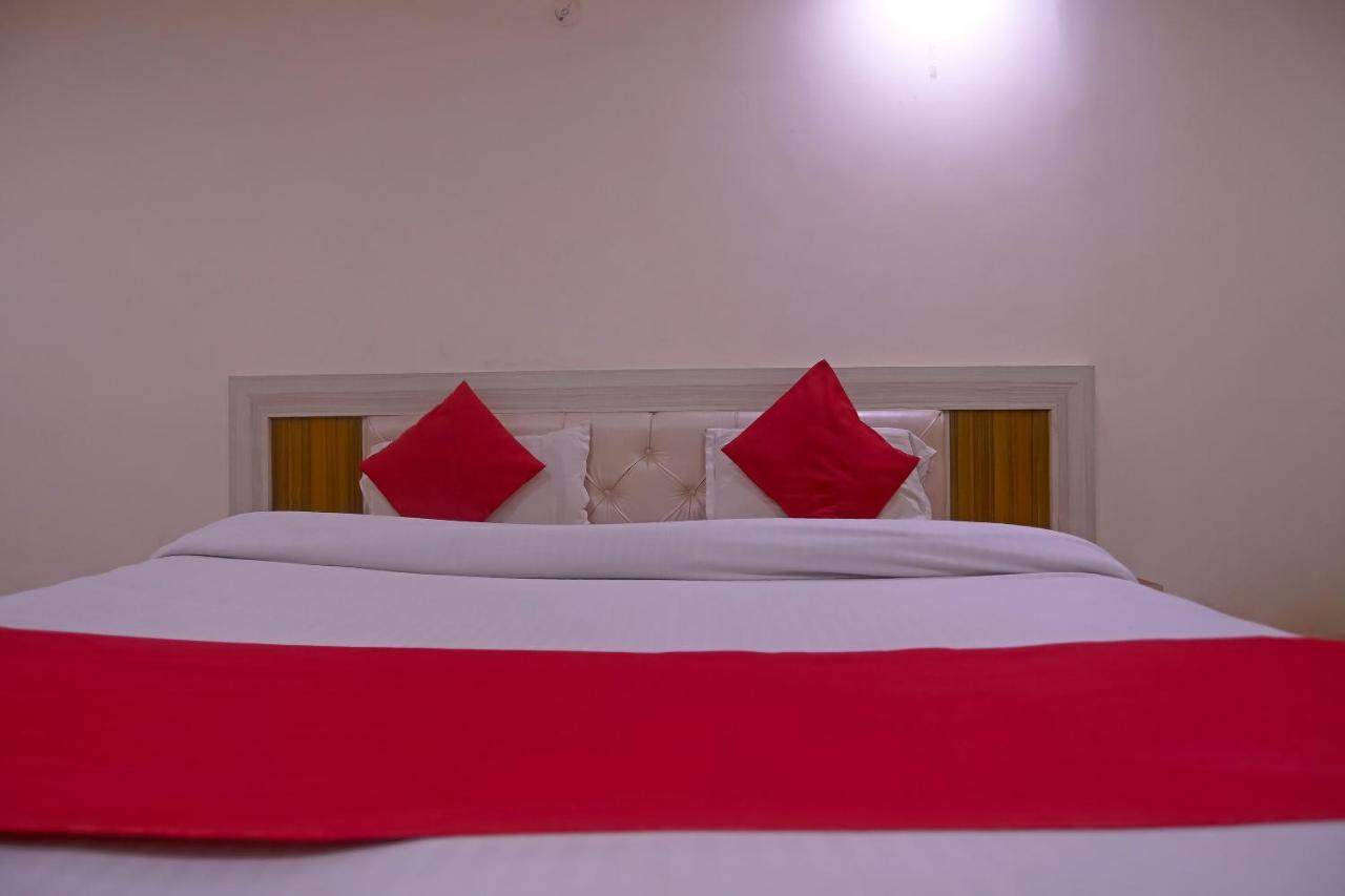 Oyo Flagship 79289 Hotel Grand Keshav Ghaziabad Zewnętrze zdjęcie
