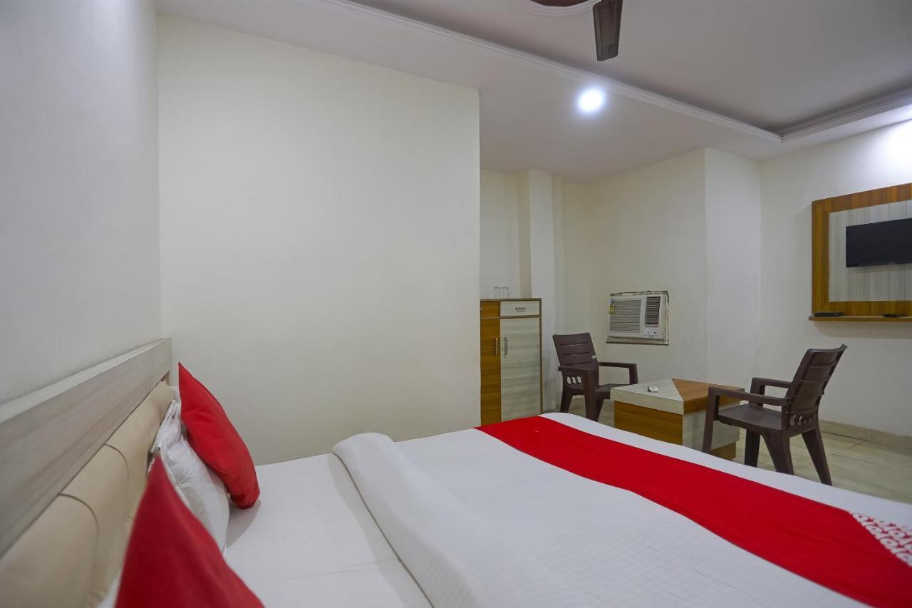Oyo Flagship 79289 Hotel Grand Keshav Ghaziabad Zewnętrze zdjęcie