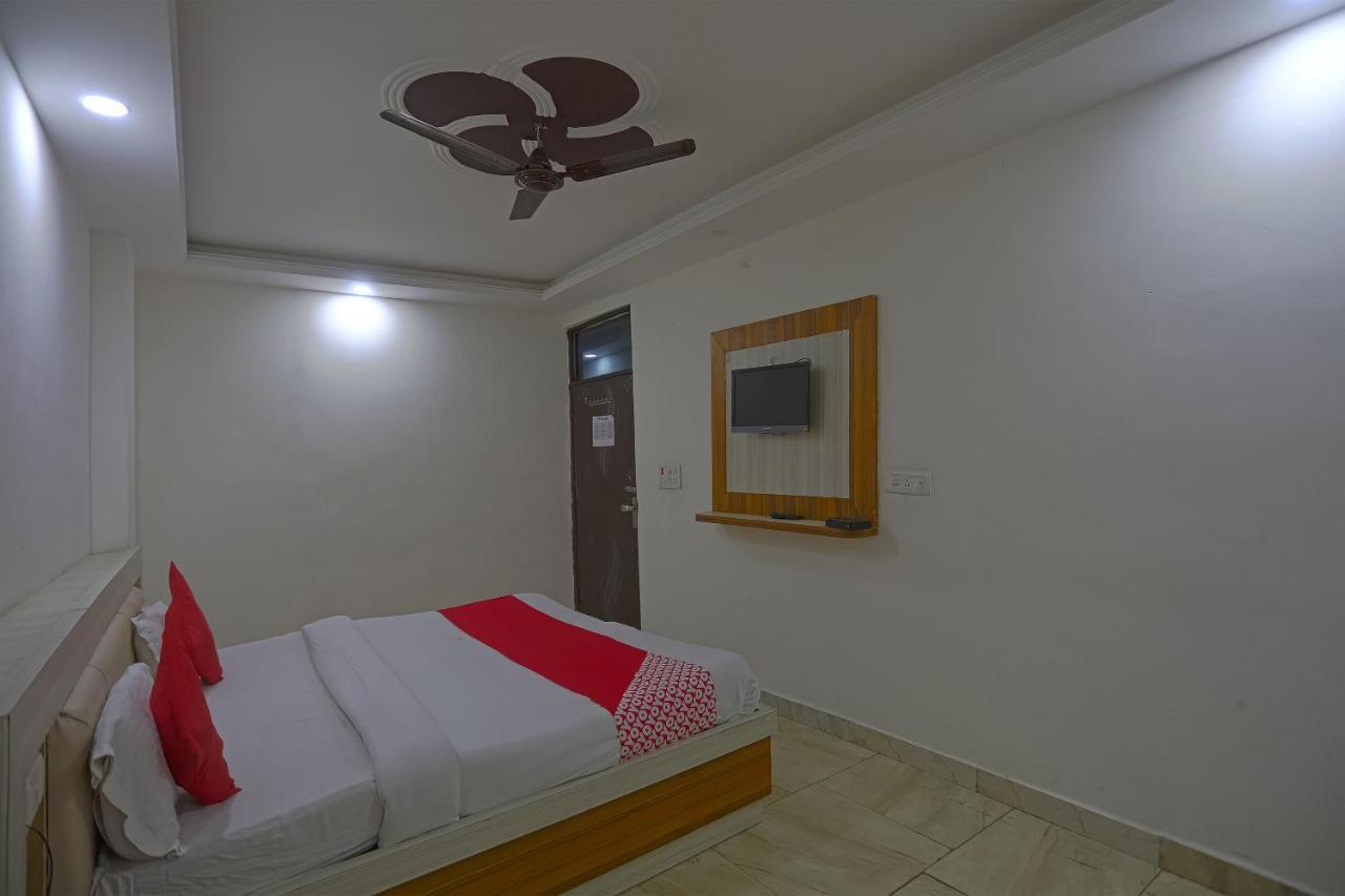 Oyo Flagship 79289 Hotel Grand Keshav Ghaziabad Zewnętrze zdjęcie