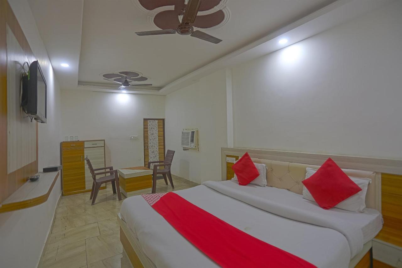Oyo Flagship 79289 Hotel Grand Keshav Ghaziabad Zewnętrze zdjęcie